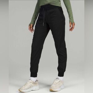 Lululemon Dance Studio Mid-Rise Jogger *Full Length in Black